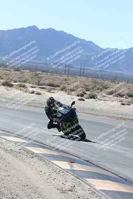 media/Dec-01-2025-Moto Forza (Mon) [[2daa91e15f]]/3-Beginner Group/Session 3 (Turn 16 Inside)/